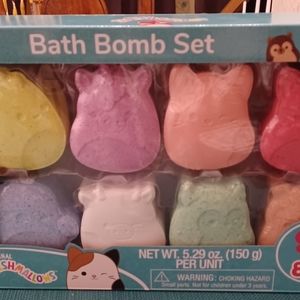 Bath bomb set by Squishmallows